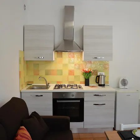 Hostdomus - Florence Daire Cesana Torinese